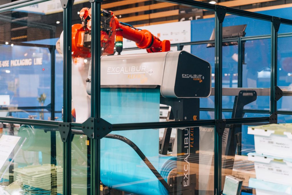 Machine à couper des intercalaires de film plastique Excalibur